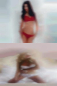 Hot woman in bar showing New Jersey pussy in corner bars